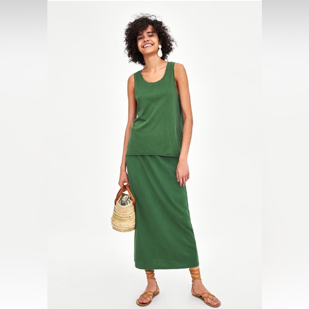 Zara set of SLEEVELESS TOP and Elastic SKIRT